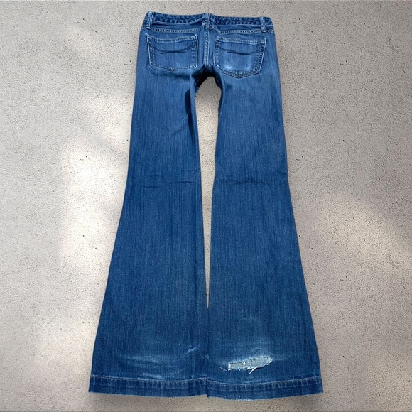 Gap Low Rise Long & Lean Flare Jeans - Picture 1 of 7